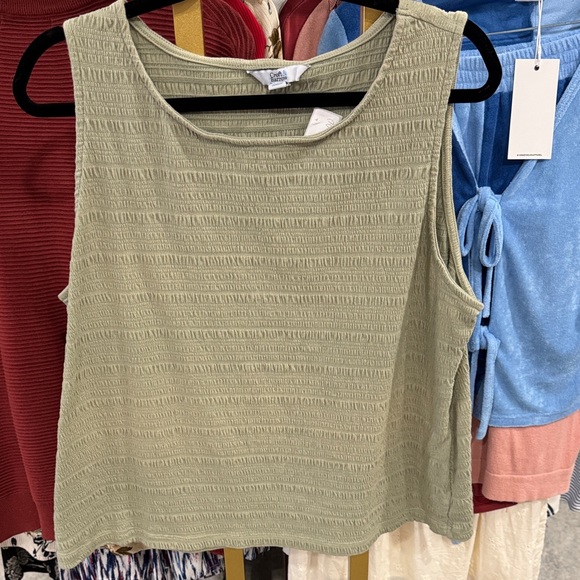 croft & barrow Tops - croft & barrow Olive Textured Scoop Tank